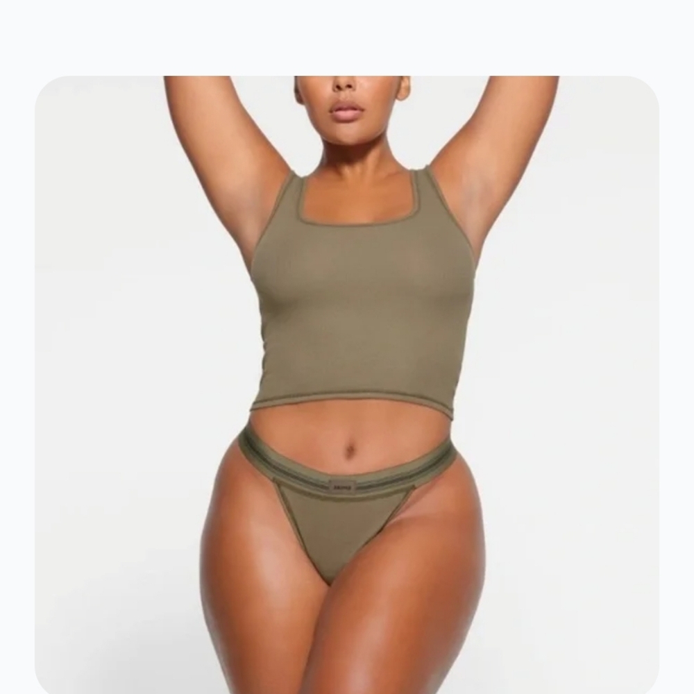 Skims Cotton Rib Thong In Army Green